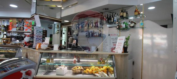 2-salle Propriété commerciale à Rome, Italy No. 309124 9