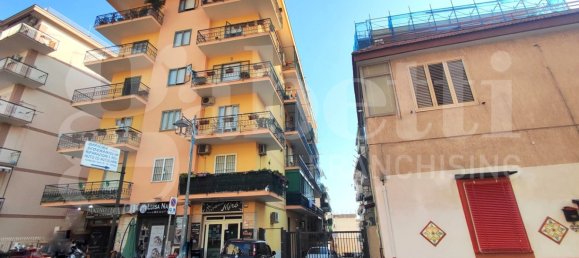 3 bedrooms Apartment in Ercolano, Italy No. 351387 2