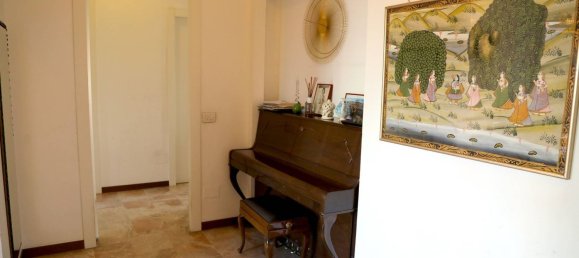 5-salle Appartement à Opera, Italy No. 6958 7