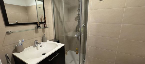 5-salle Appartement à Opera, Italy No. 6958 19