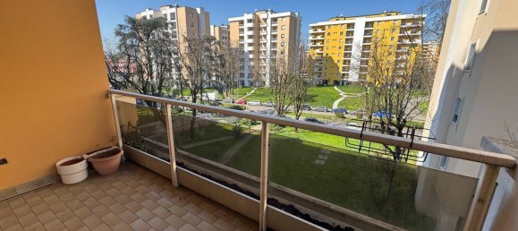 5-salle Appartement à Opera, Italy No. 6958 6