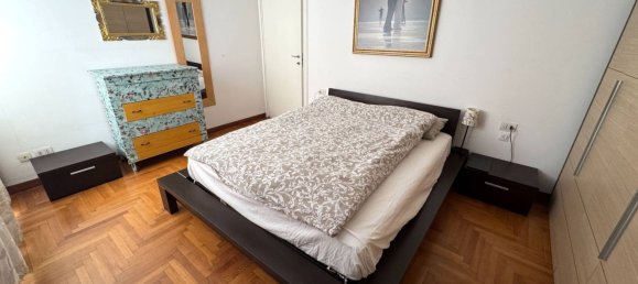 5-salle Appartement à Opera, Italy No. 6958 26