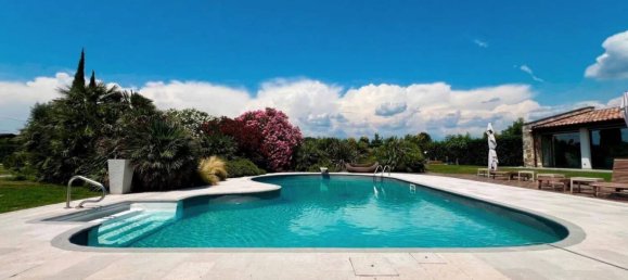 5 bedrooms Villa in Udine, Italy No. 333025 24