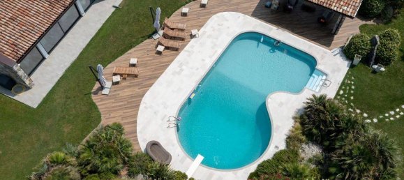 5 bedrooms Villa in Udine, Italy No. 333025 4