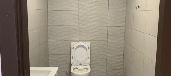 52m² Commercial property in Guardamar del Segura, Spain No. 56325 6