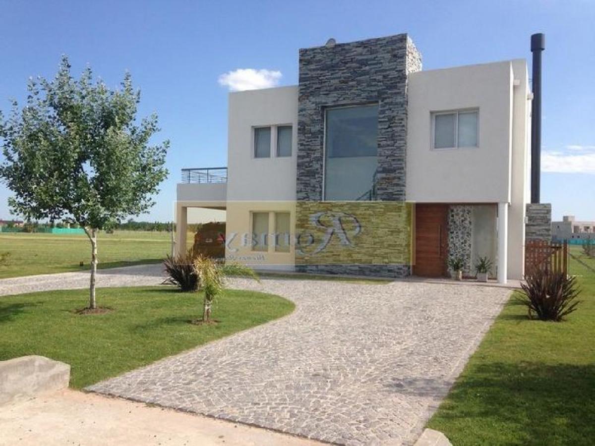 3 bedrooms House in Buenos Aires, Argentina No. 100701