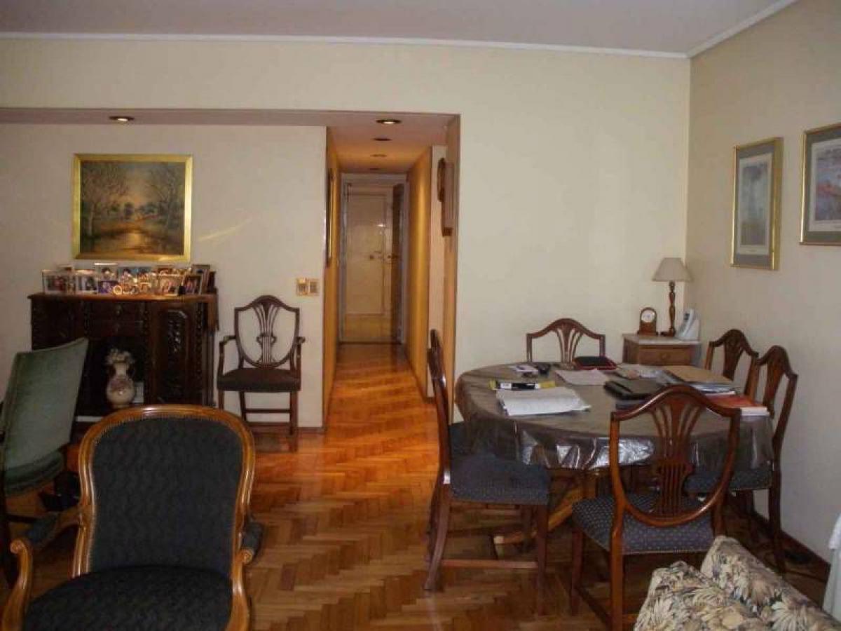 Apartamento de 3 dormitorios en Buenos Aires, Argentina No. 88315