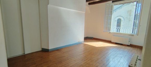 231m² Building in Luynes, France No. 245202 2