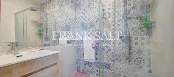 6 bedrooms House in Nadur, Malta No. 8 18