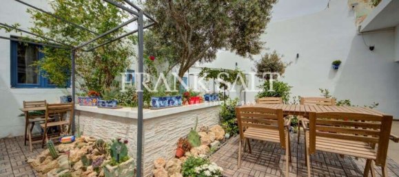 6 bedrooms House in Nadur, Malta No. 8 4