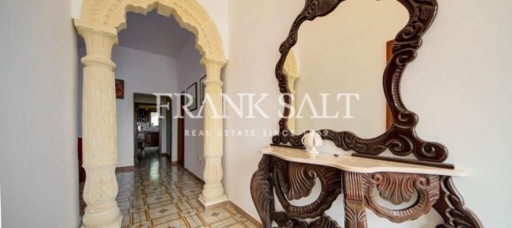 6 bedrooms House in Nadur, Malta No. 8 5