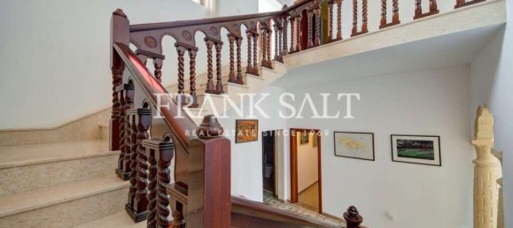 6 bedrooms House in Nadur, Malta No. 8 7