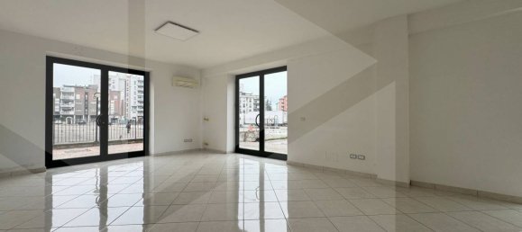 Escritório de 2 divisões em Vasto, Italy N.º 228973 4