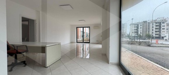 Escritório de 2 divisões em Vasto, Italy N.º 228973 5