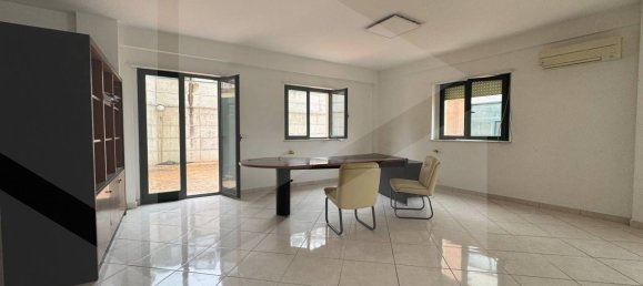 Escritório de 2 divisões em Vasto, Italy N.º 228973 8