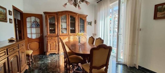 3 bedrooms Apartment in Genoa, Italy No. 11733 3