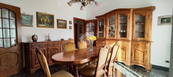 3 bedrooms Apartment in Genoa, Italy No. 11733 4