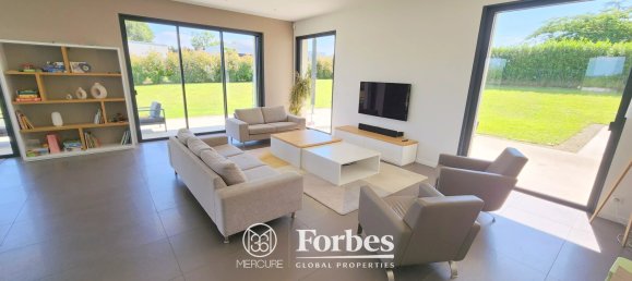 4 bedrooms Villa in Vichy, France No. 208174 4