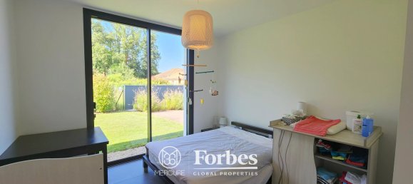 4 bedrooms Villa in Vichy, France No. 208174 8