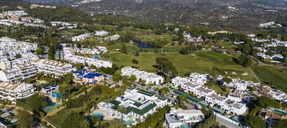 12 bedrooms Villa in Marbella, Spain No. 102118 17