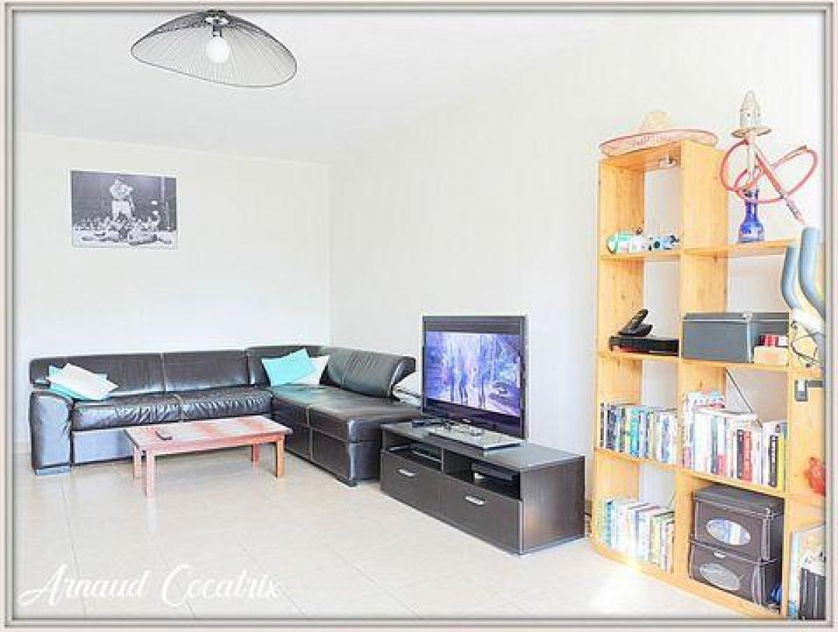 Studio à condo à Poisy, France No. 34928