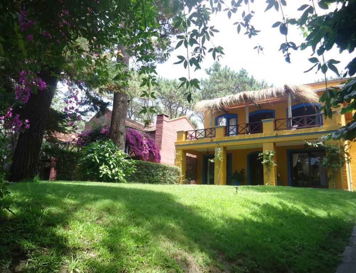 4 bedrooms House in Maldonado, Uruguay No. 7821