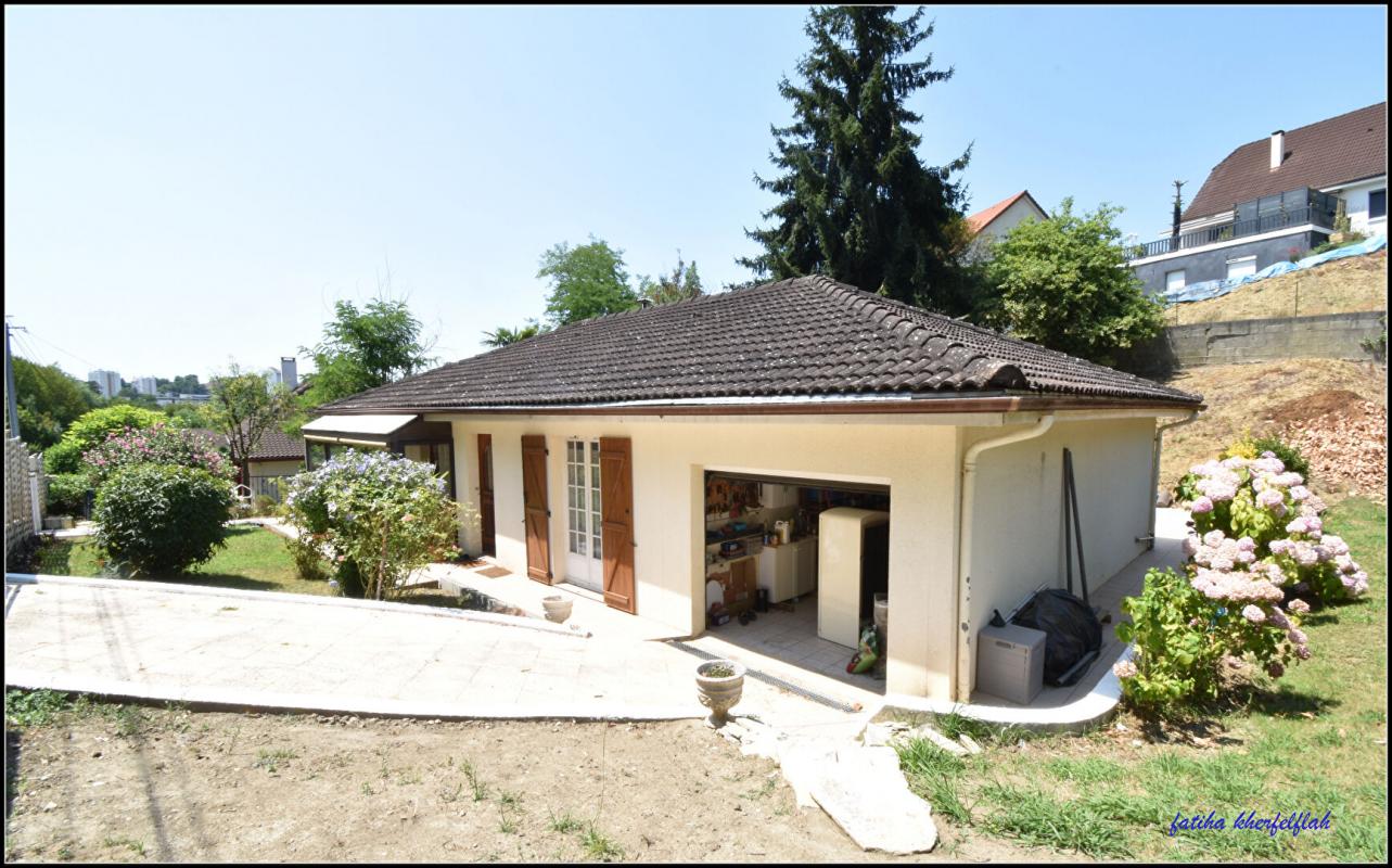 2 bedrooms House in Mourenx, France No. 295526