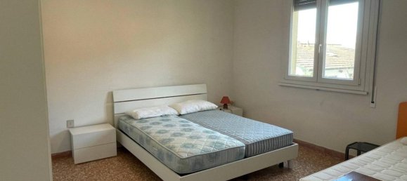 2 rooms Apartment in Ravenna, Italy No. 38597 4