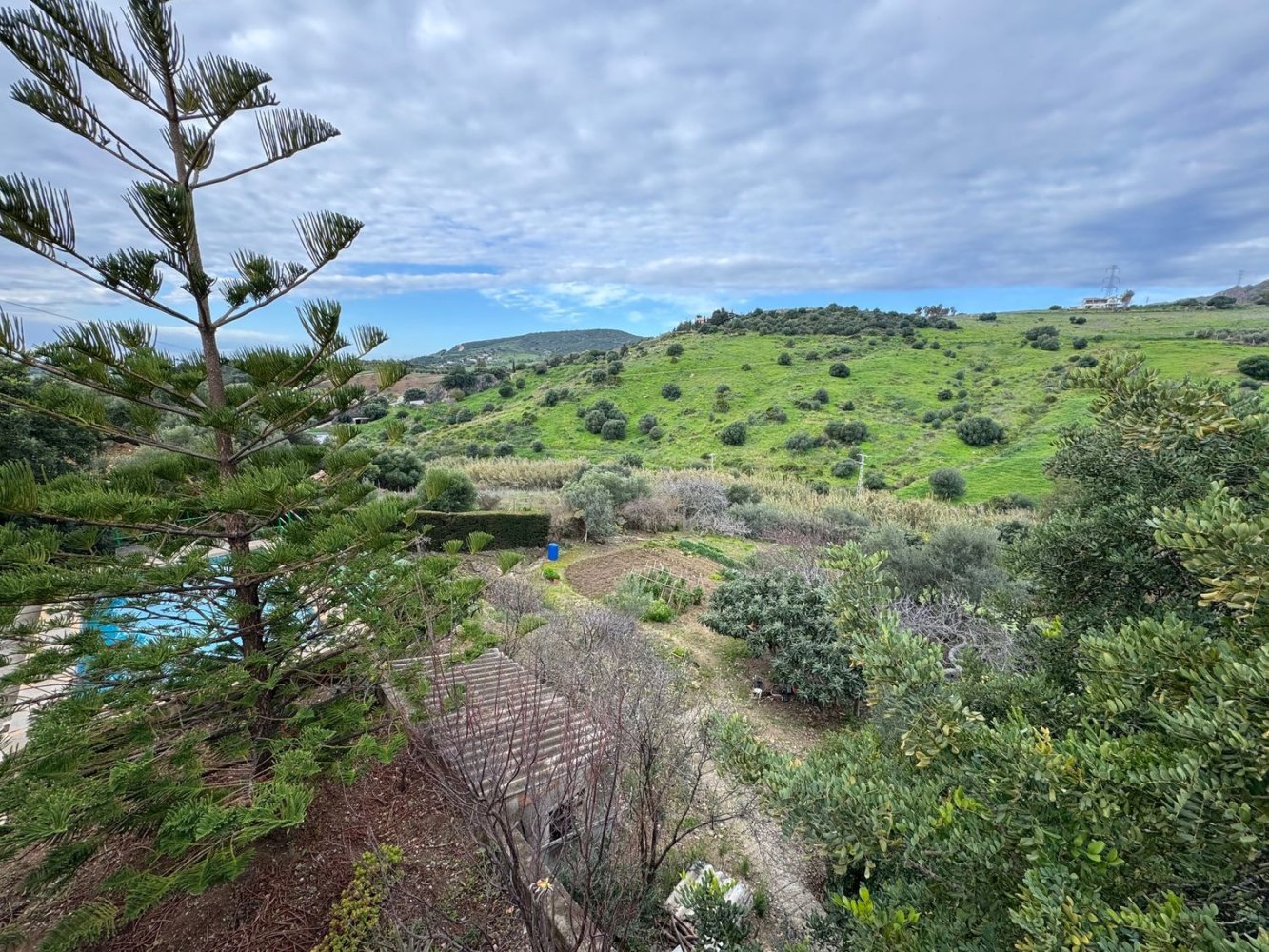 Дом с 4 спальнями в Эстепона, Испания № 32397