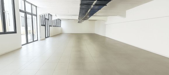 Склад 244м² в Милан, Италия № 333272 4