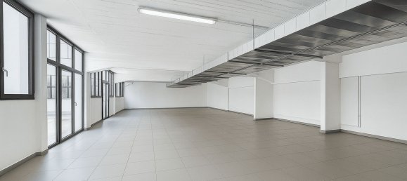 Склад 244м² в Милан, Италия № 333272 9