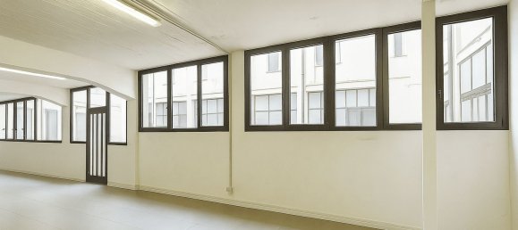 Склад 244м² в Милан, Италия № 333272 3