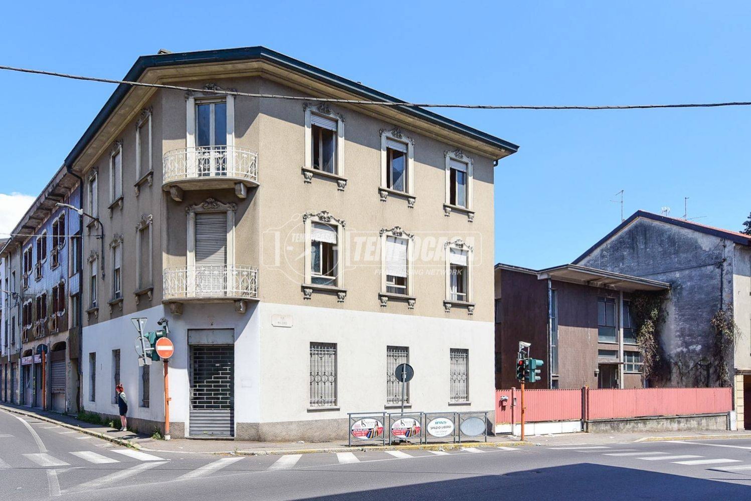 1غرفة عقار تجاري في Como, Italy رقم 279658