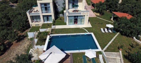 330m² Villa in Corfu, Greece No. 8033 2