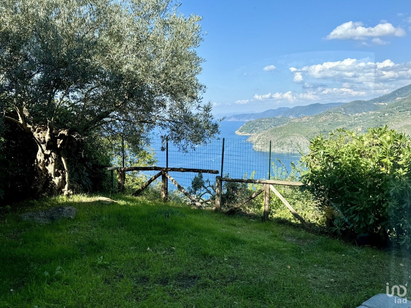 3 bedrooms Villa in Levanto, Italy No. 328132