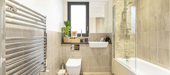 1 bedroom Apartment in London, United Kingdom No. 8687 4