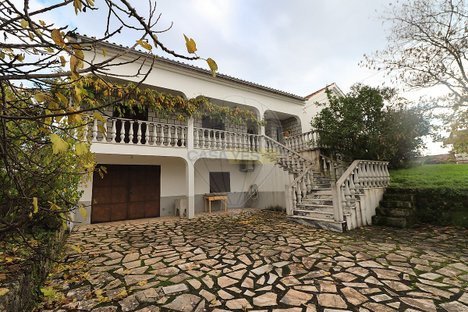 9 chambres Maison à Peraboa, Portugal No. 181891