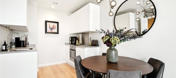 1 bedroom Apartment in London, United Kingdom No. 5290 5