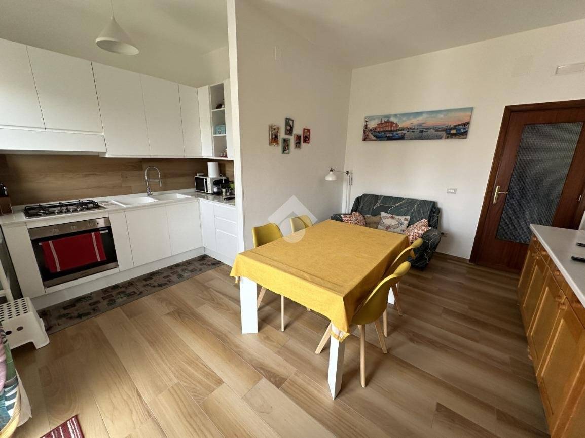 4 غرف نوم شقة في Modugno, Italy رقم 177189