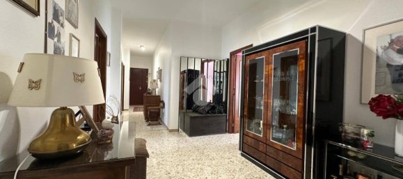 4 غرف نوم شقة في Modugno, Italy رقم 177189 8