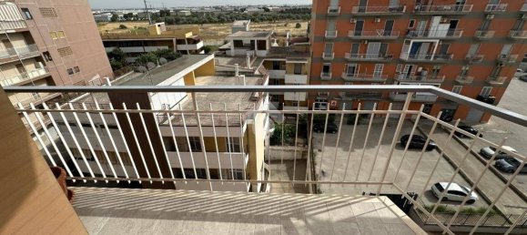 4 غرف نوم شقة في Modugno, Italy رقم 177189 24