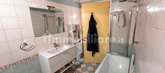 Apartamento de 1 dormitorio en Bologna, Italy No. 323010 11