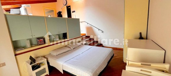 Apartamento de 1 dormitorio en Bologna, Italy No. 323010 2