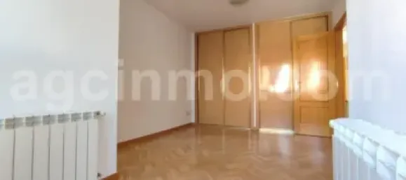 3 bedrooms House in Aldeamayor de San Martin, Spain No. 180054 16