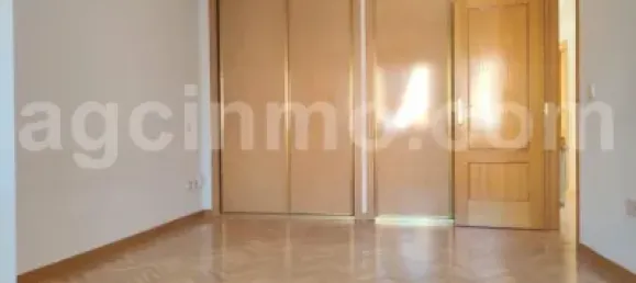 3 bedrooms House in Aldeamayor de San Martin, Spain No. 180054 15