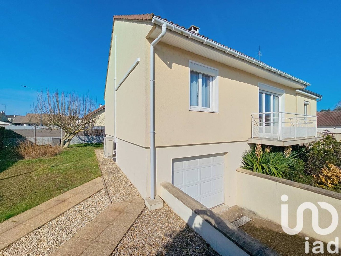 Casa de 5 dormitorios en Briare, France No. 232710