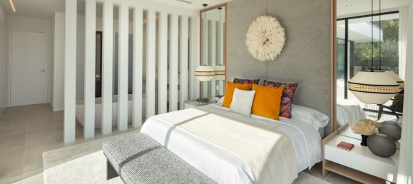 5 bedrooms Villa in Marbella, Spain No. 72779 17