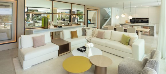 5 bedrooms Villa in Marbella, Spain No. 72779 5