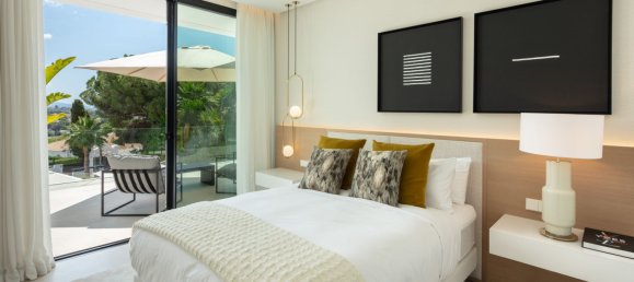 5 bedrooms Villa in Marbella, Spain No. 72779 20