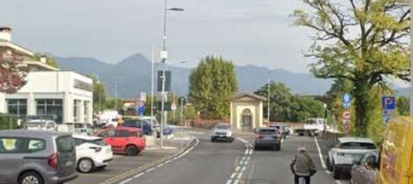 3 rooms Apartment in Gorle, Italy No. 16500 2